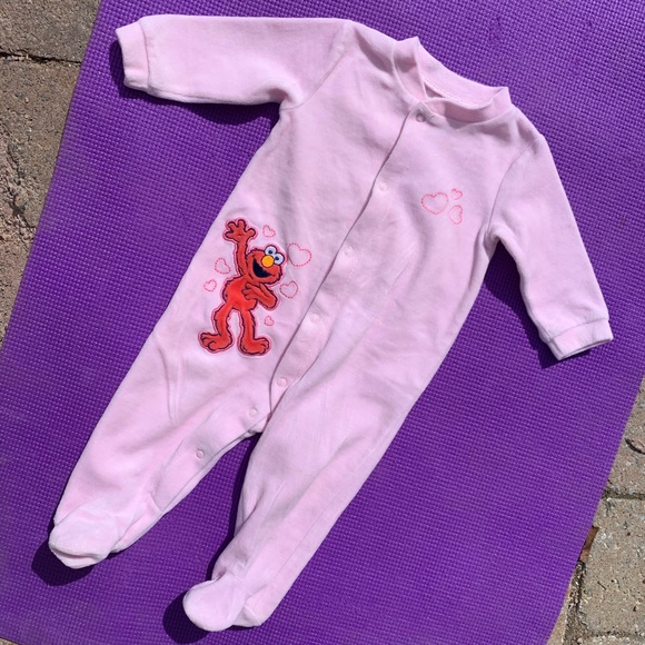 Pink velour Elmo footies - Picture 5 of 5